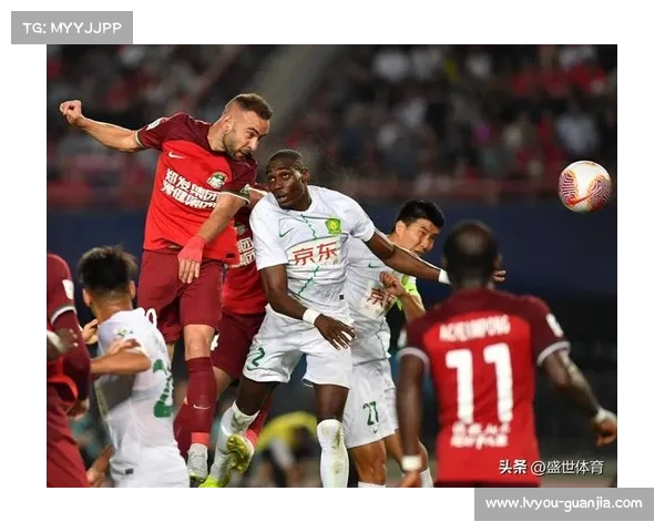 足球转会谈判背后的复杂细节与策略揭秘 球员、俱乐部和经纪人的博弈全过程